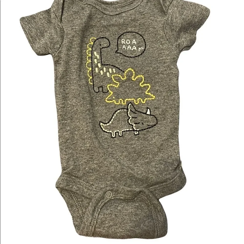 Newborn onesies - Picture 10 of 13